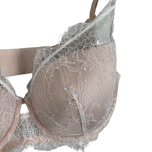 Victoria's Secret Lined Plunge Lace Bra Underwire Elegant Sexy Cream Size 36D - Picture 4 of 10